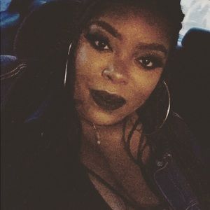 Meet your Posher, Brittney